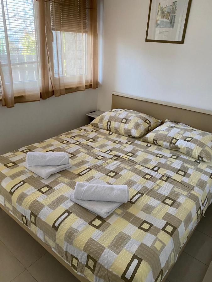 Apartmani Sara Omišalj Esterno foto