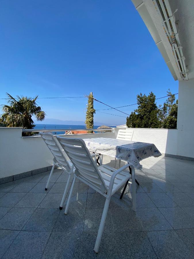Apartmani Sara Omišalj Esterno foto