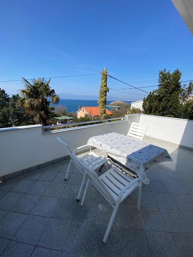 Apartmani Sara Omišalj Esterno foto