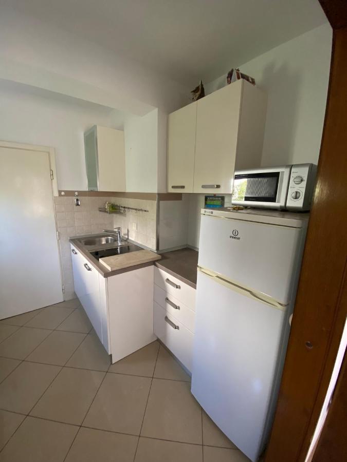 Apartmani Sara Omišalj Esterno foto