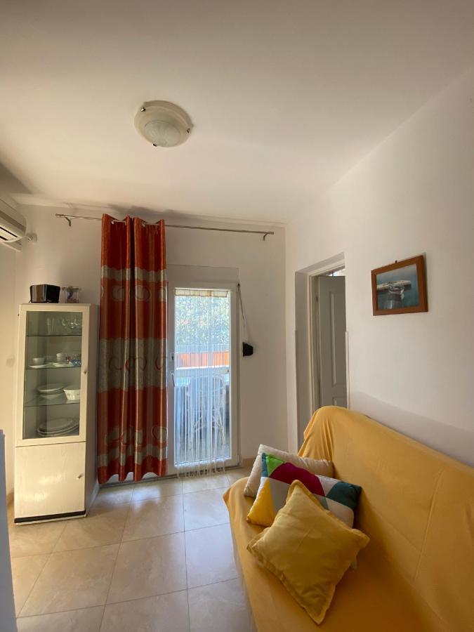 Apartmani Sara Omišalj Esterno foto