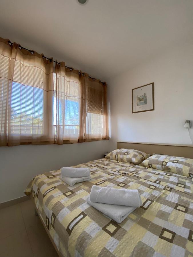 Apartmani Sara Omišalj Esterno foto