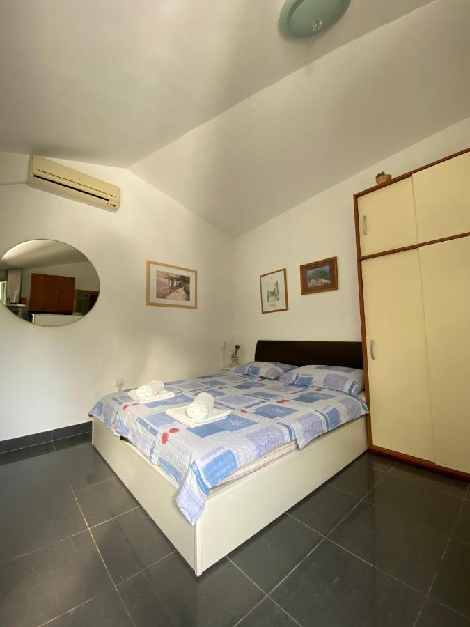 Apartmani Sara Omišalj Esterno foto